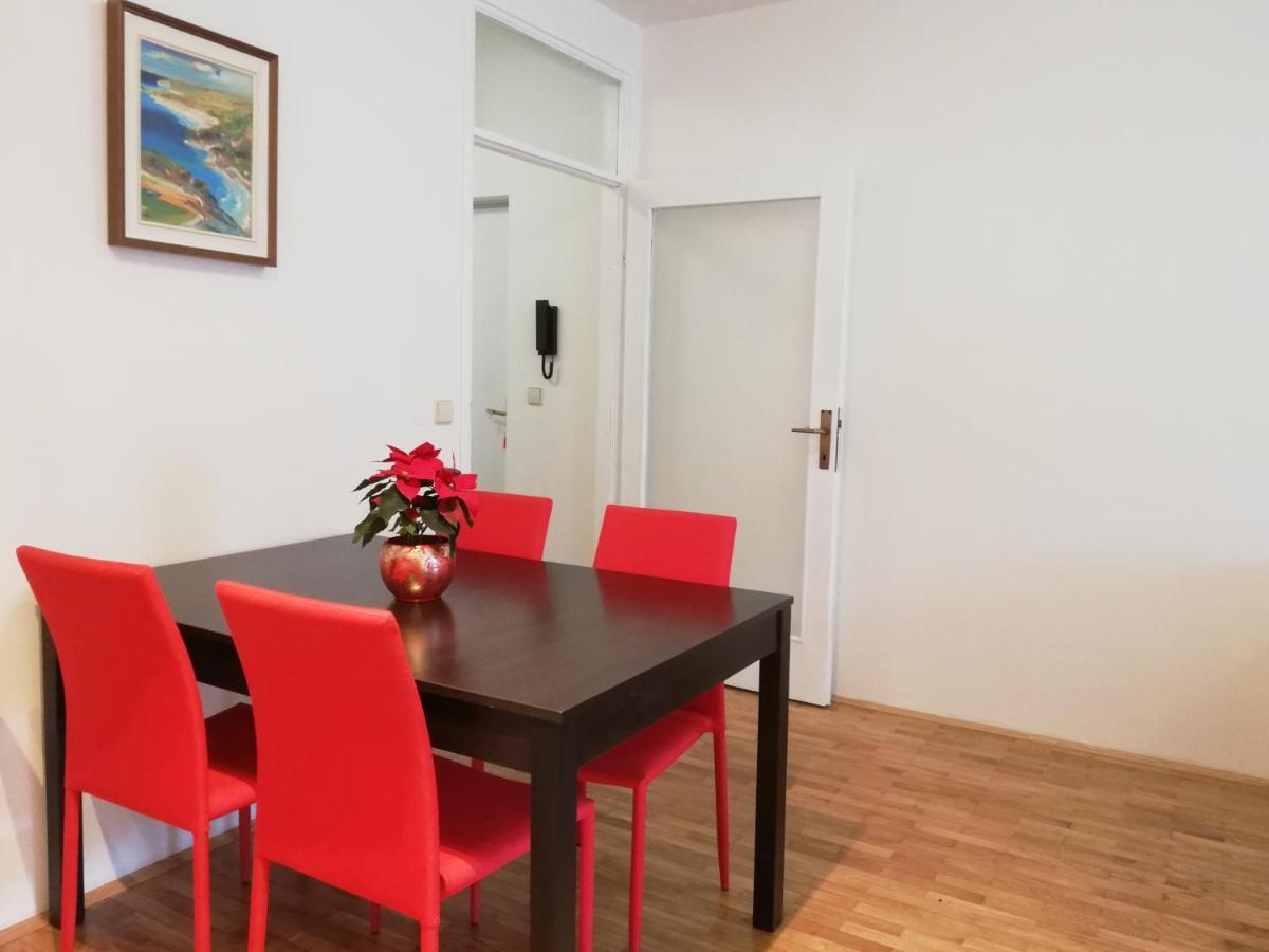 אומאג City Center Apartment מראה חיצוני תמונה