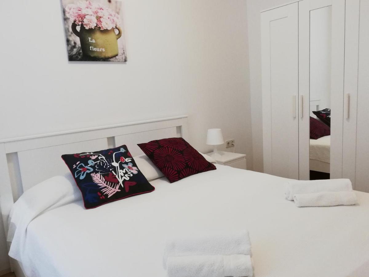 אומאג City Center Apartment מראה חיצוני תמונה