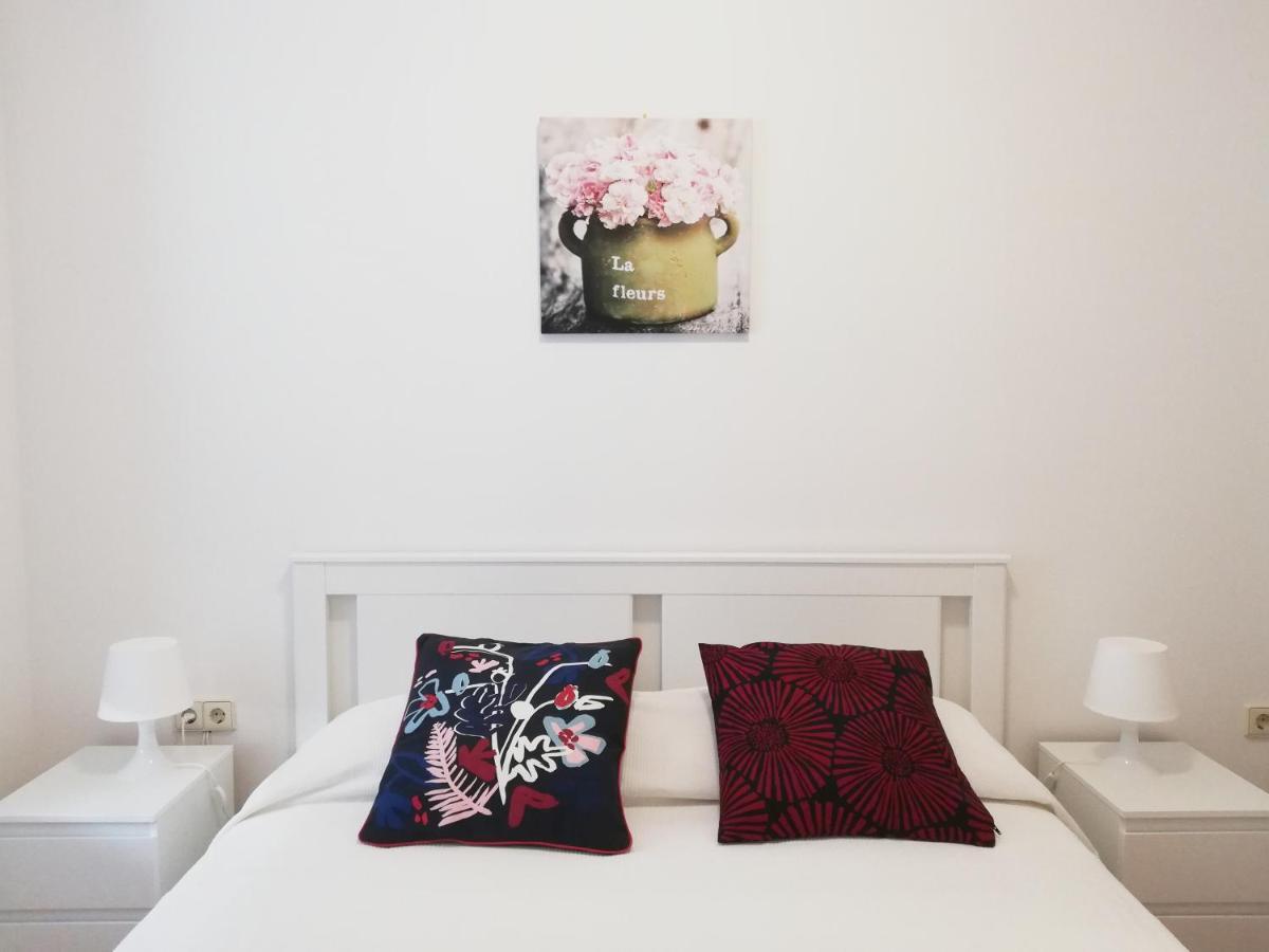 אומאג City Center Apartment מראה חיצוני תמונה